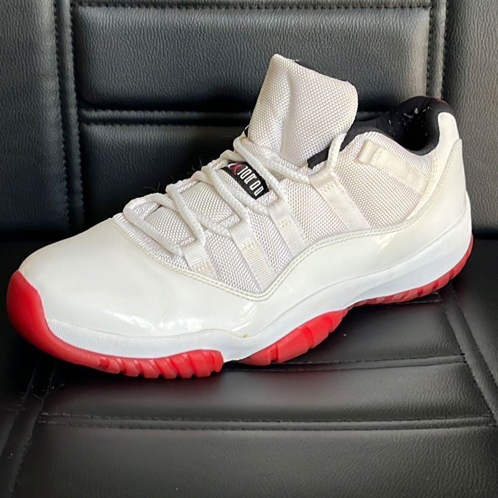 Air Jordan 11 Retro Low Men's Shoes Color White/Varsity Red Size 10 Authenticate